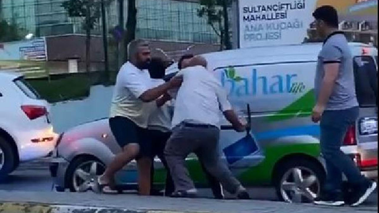 İstanbul trafiğinde ''kazmalı'' maganda dehşeti