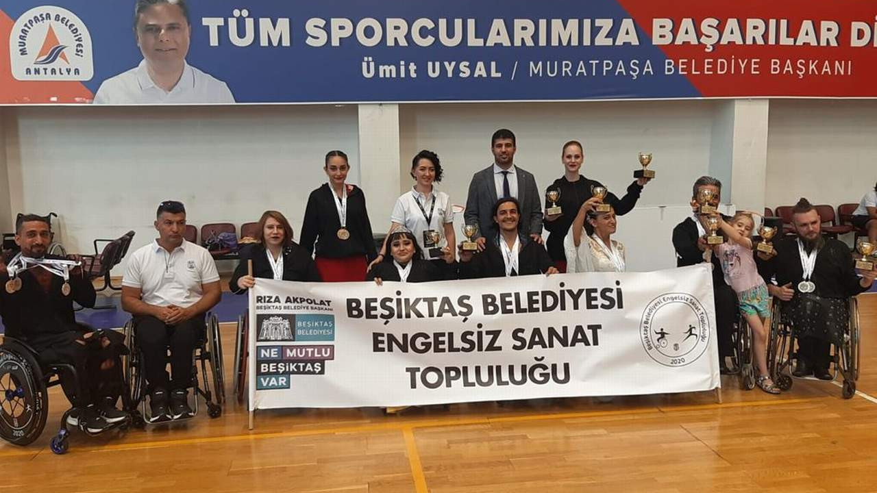 Beşiktaş Engelsiz Sanat Topluluğu Tekerlekli Sandalye Dans Türkiye Şampiyonası’na damga vurdu