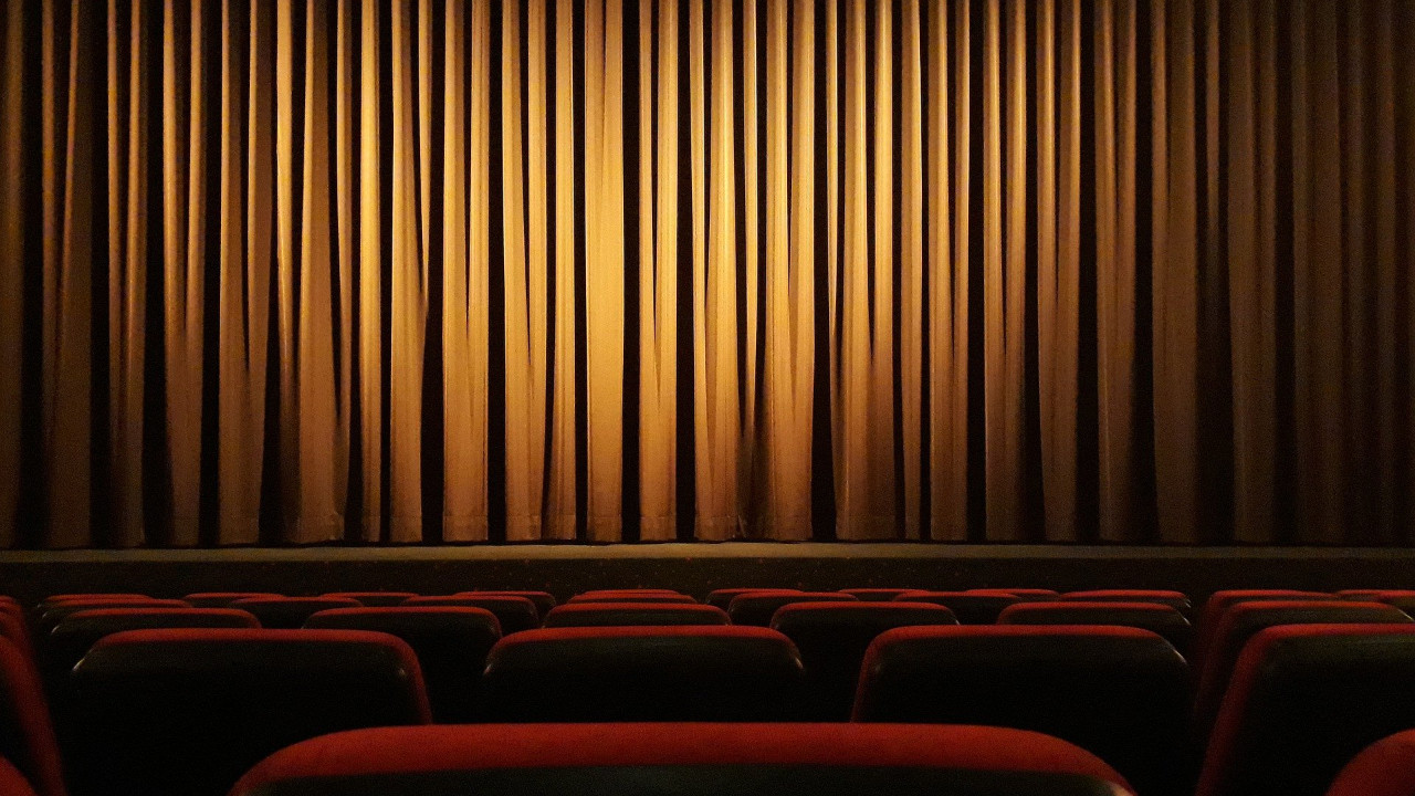 Sinema biletlerinde ''sıfır vergi'' için devam kararı