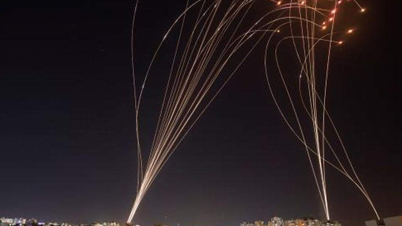 İsrail kendi uçağını vurdu