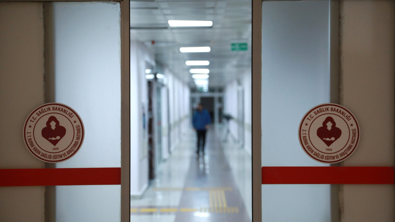 Devlet hastanesinde skandal talimat: ''Hemşireleri kırbaçlayarak çalıştırın''