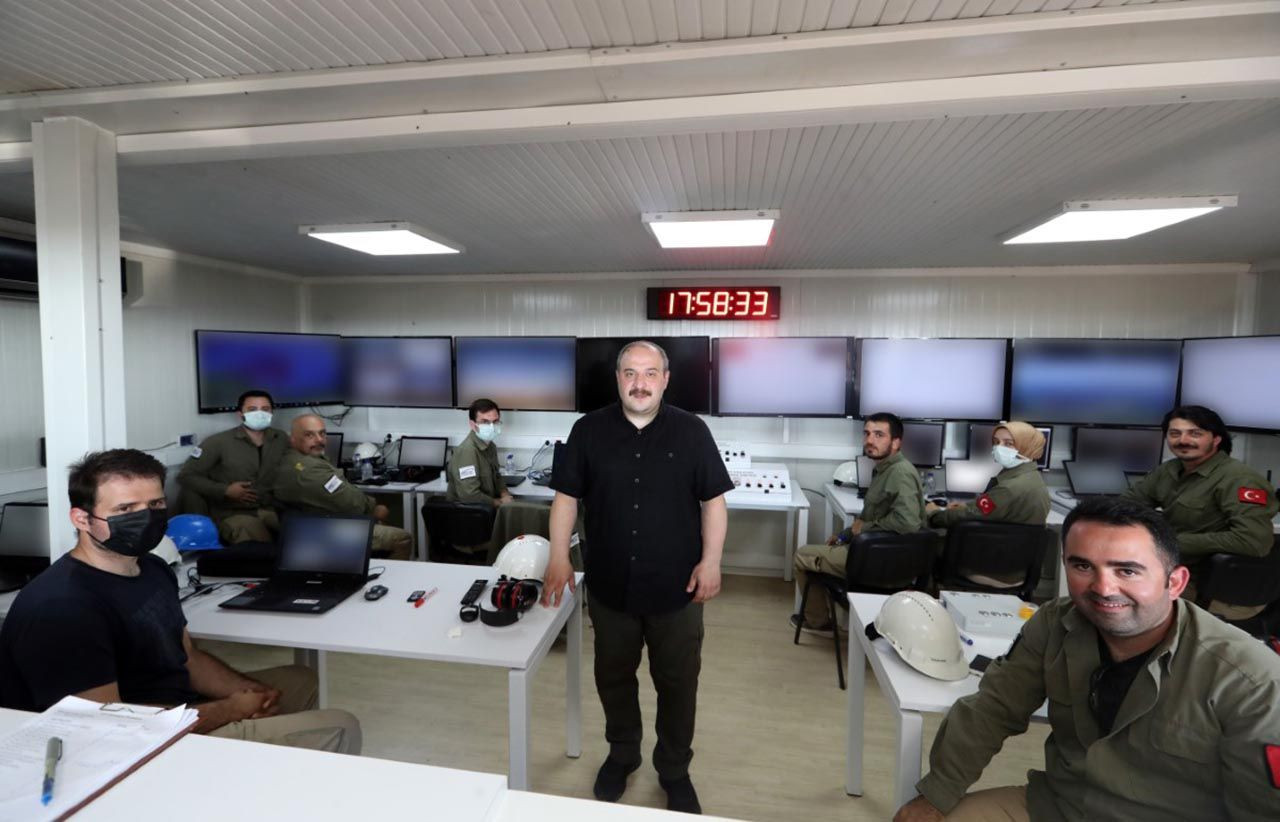 Bakan Varank açıkladı: ''İnsansız uzay aracının tasarımına başlandı'' - Resim: 2