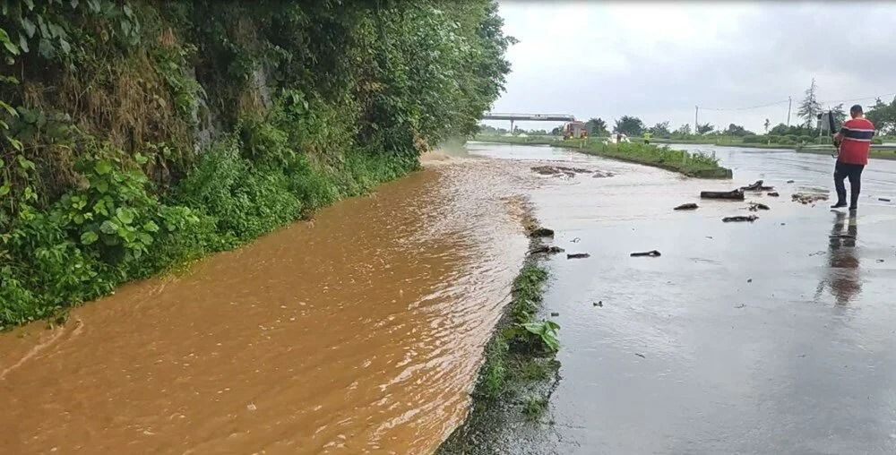 Meteoroloji iki gündür uyarıyordu... Beklenen yağış başladı - Resim: 3