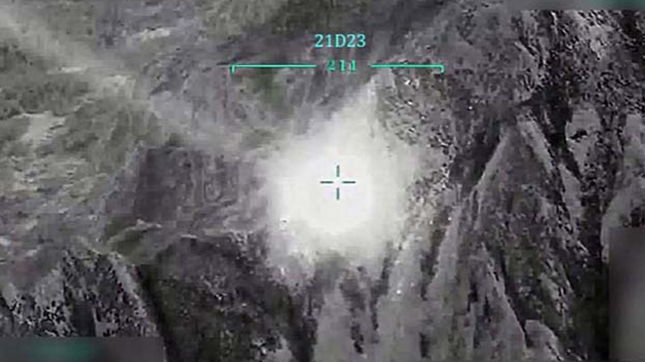 Kandil'e hava harekatı: 40'a yakın hedef yerle bir edildi