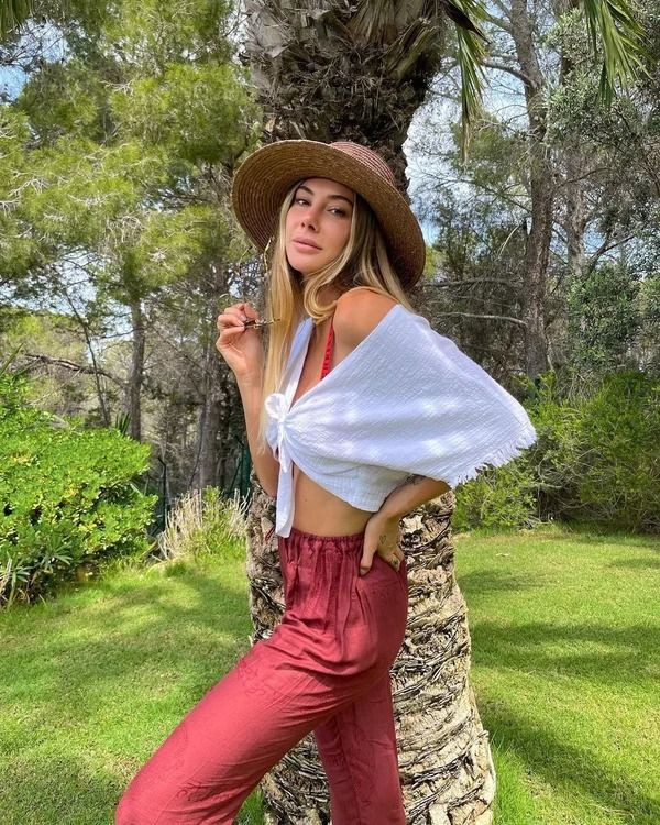 Şeyma Subaşı'dan yanan Bodrum'dan Türk bayraklı skandal poz - Resim: 4
