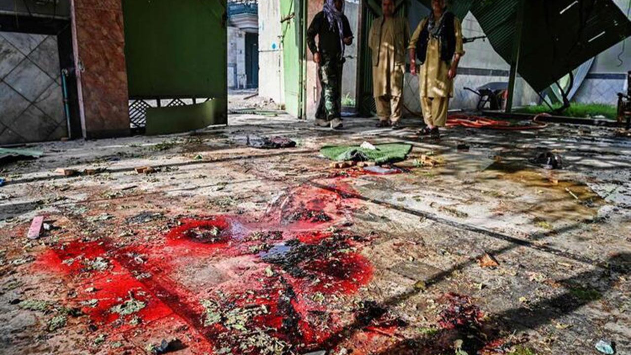 Ülke şokta! Savunma Bakanı'nın evine bombalı saldırı
