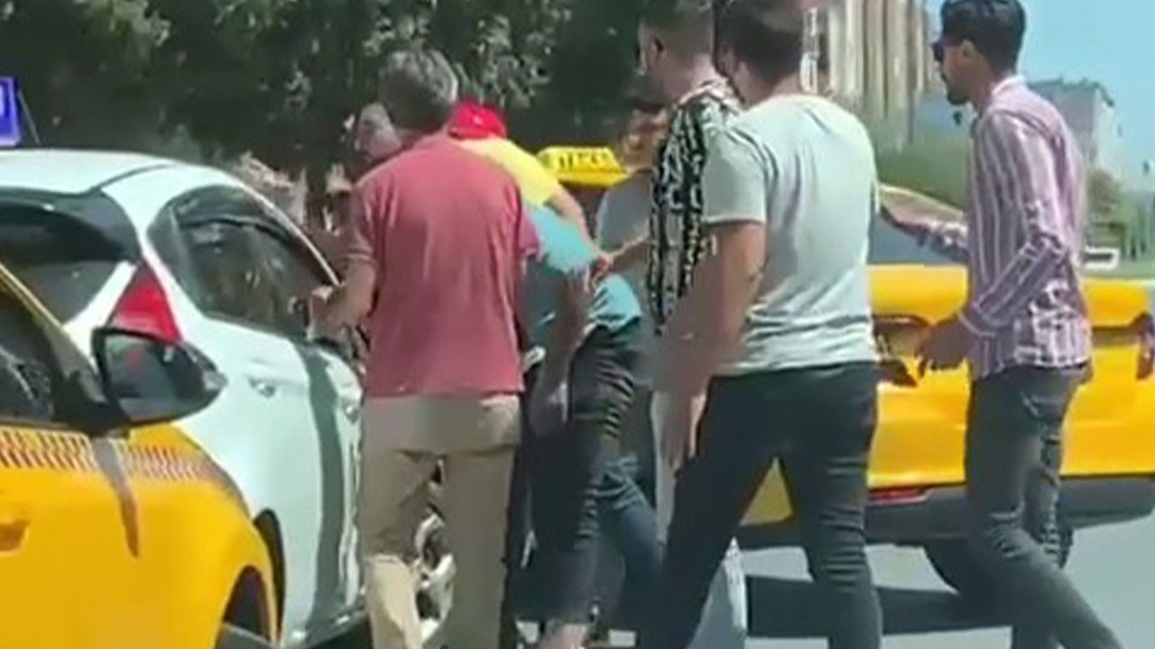 Taksici İstanbul'da kadın sürücüye dehşeti yaşattı