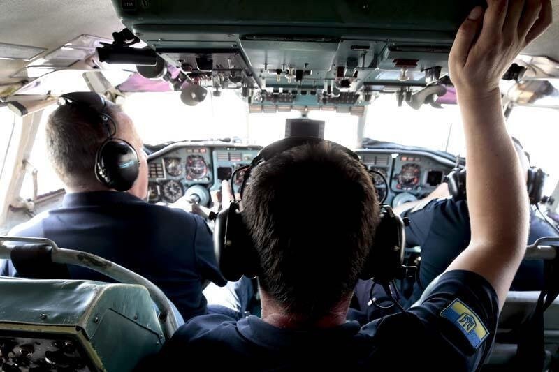 Yabancı yangın söndürme uçağı pilotlarının zorlu mesaisi kamerada