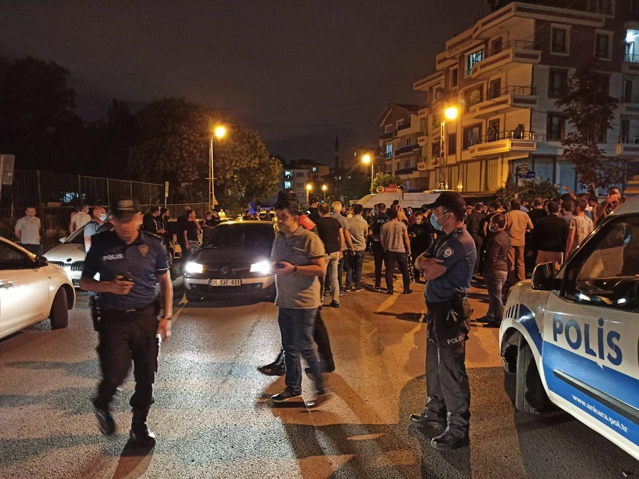 Ankara'da tehlikeli gerginlik: Yabancı uyruklularla kavga çıktı, bir genç öldürüldü - Resim: 2