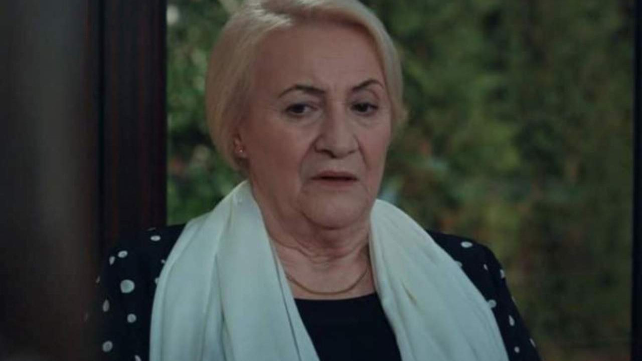 Bir değerimizi daha yitirdik... Ünlü oyuncuyu kaybettik...