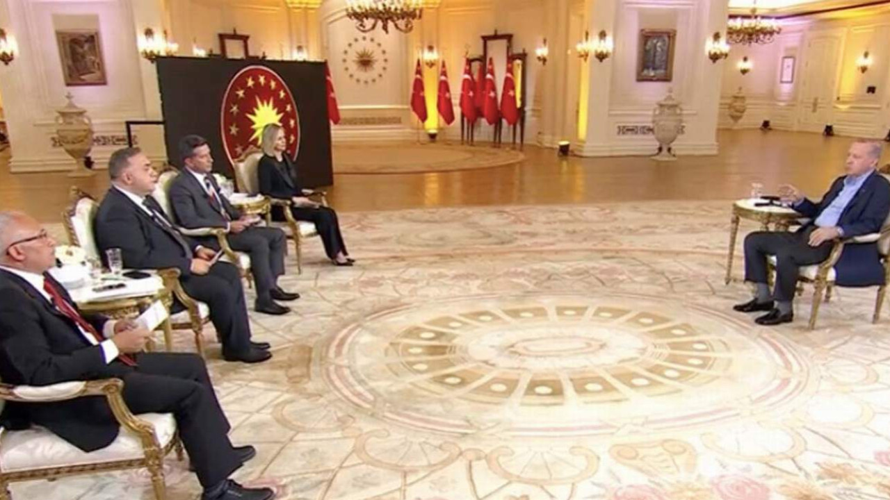 Canlı yayında Erdoğan'a sufle veren gazeteci ortaya çıktı: ''Ben söyledim''