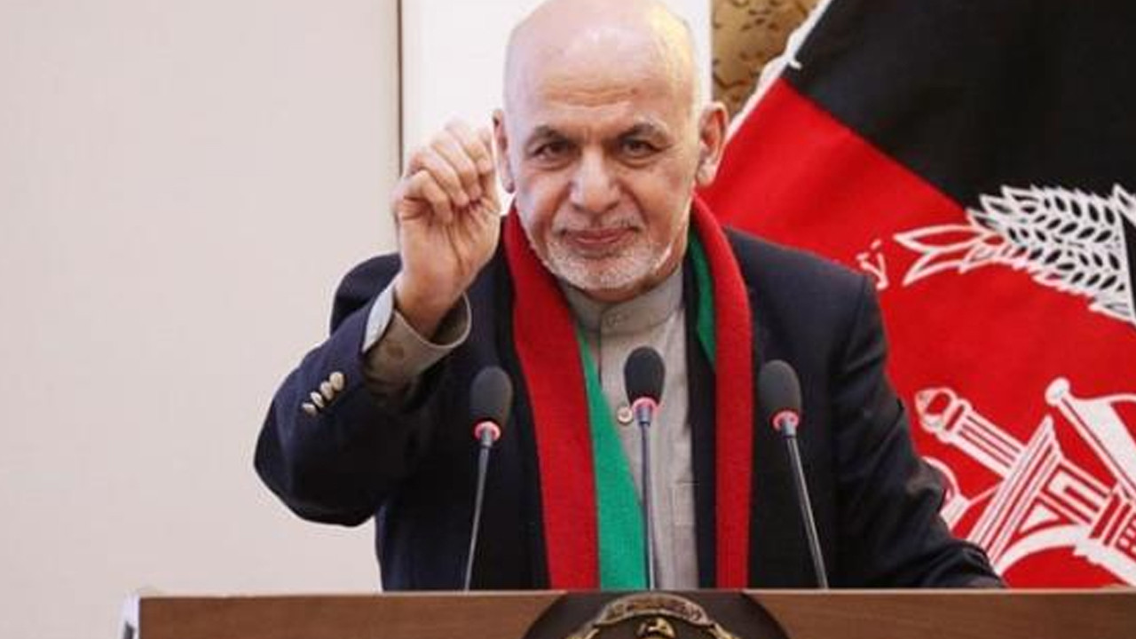 Afganistan Cumhurbaşkanı Eşref Gani ülkeyi terk etti
