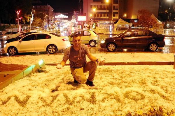 Fotoğraflar Türkiye'den! Yaz günü kent beyaza büründü