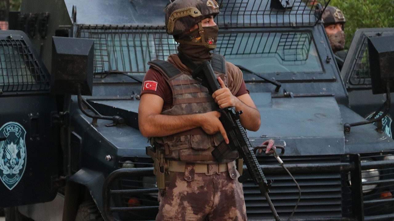 Torbacılara şafak operasyonu: 9 gözaltı