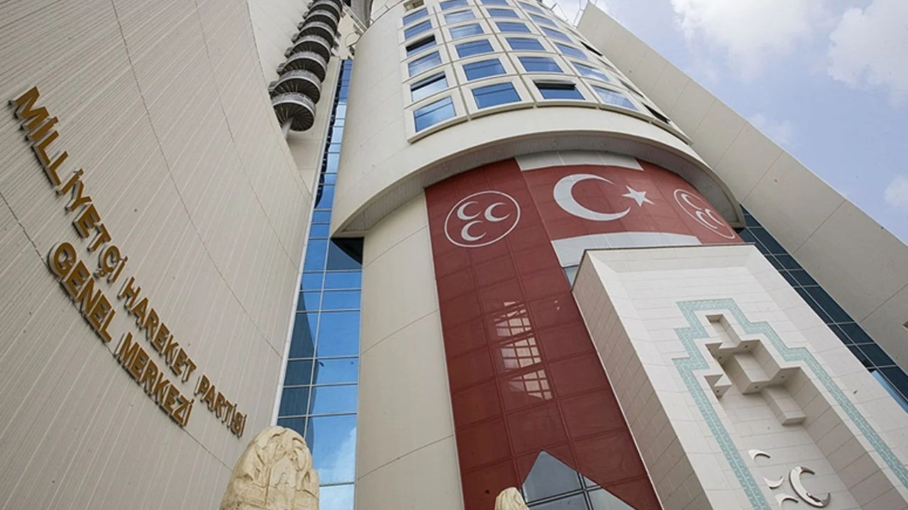 MHP'li isim ünlü anketçi Kemal Özkiraz'ı hedef  gösterdi