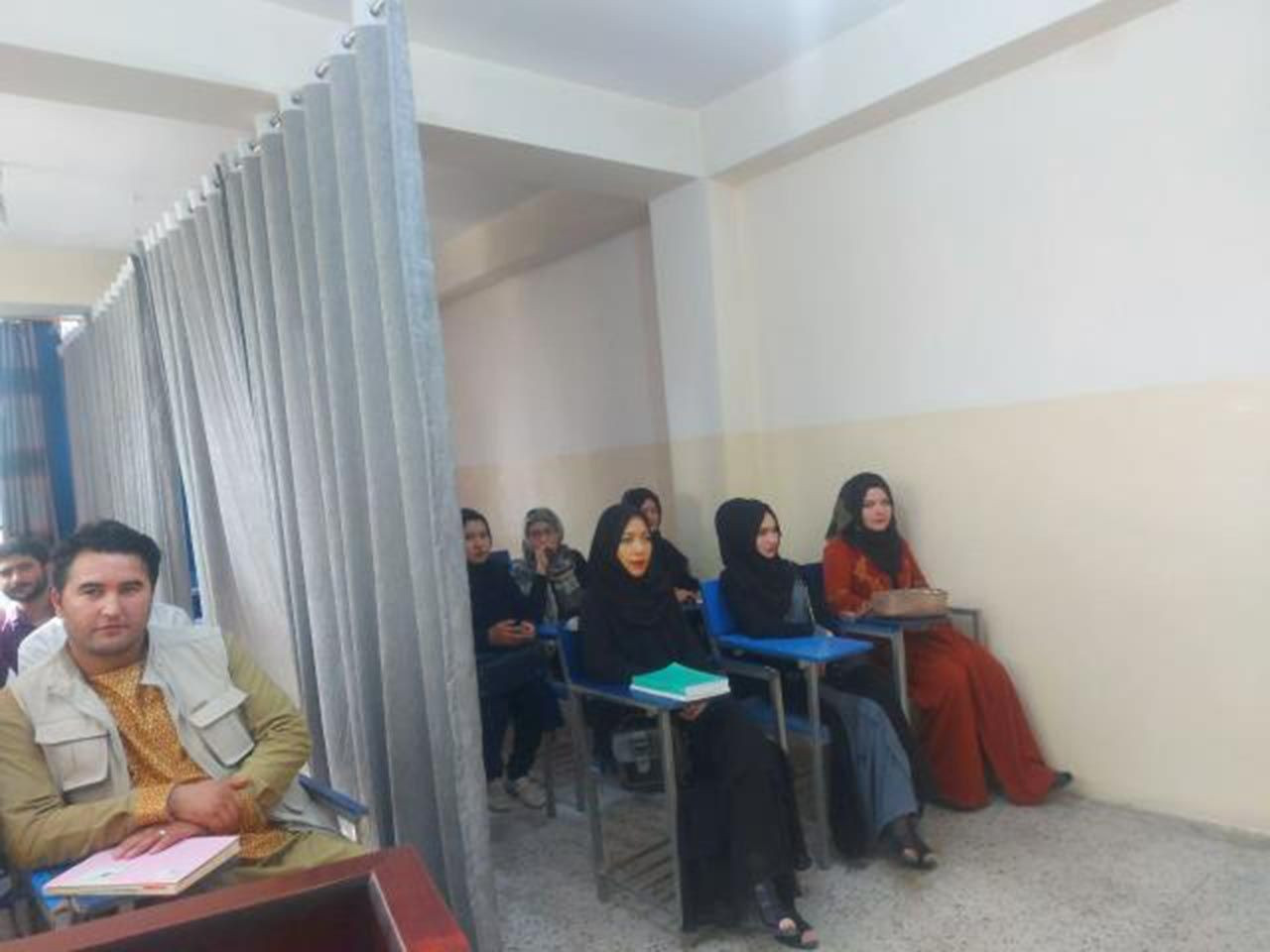 Taliban sonrası okullar böyle açıldı - Resim: 4