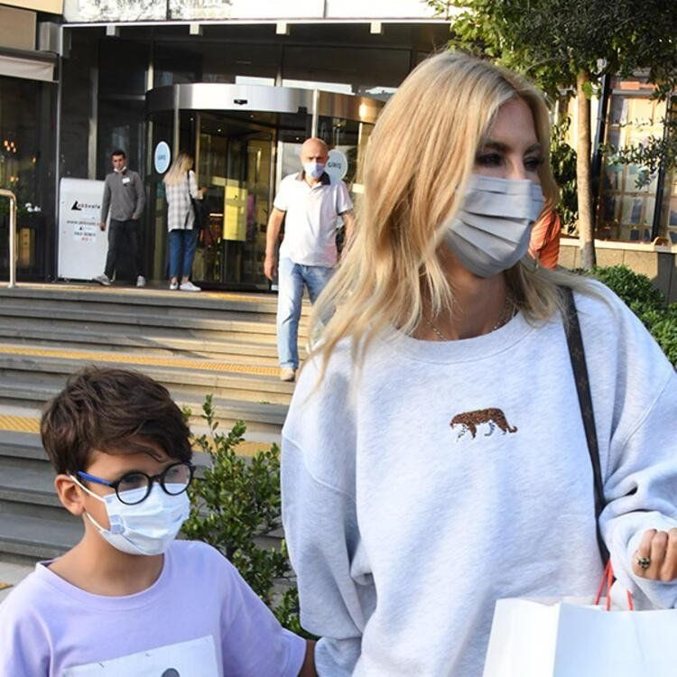 Çağla Şıkel'i çıldırttılar