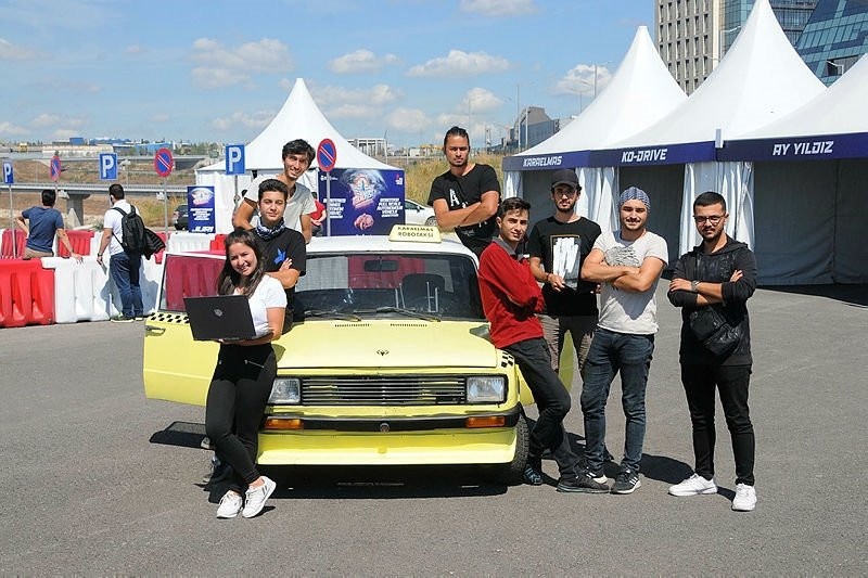 1989 model Serçe’yi, ''sürücüsüz'' taksiye çevirdiler
