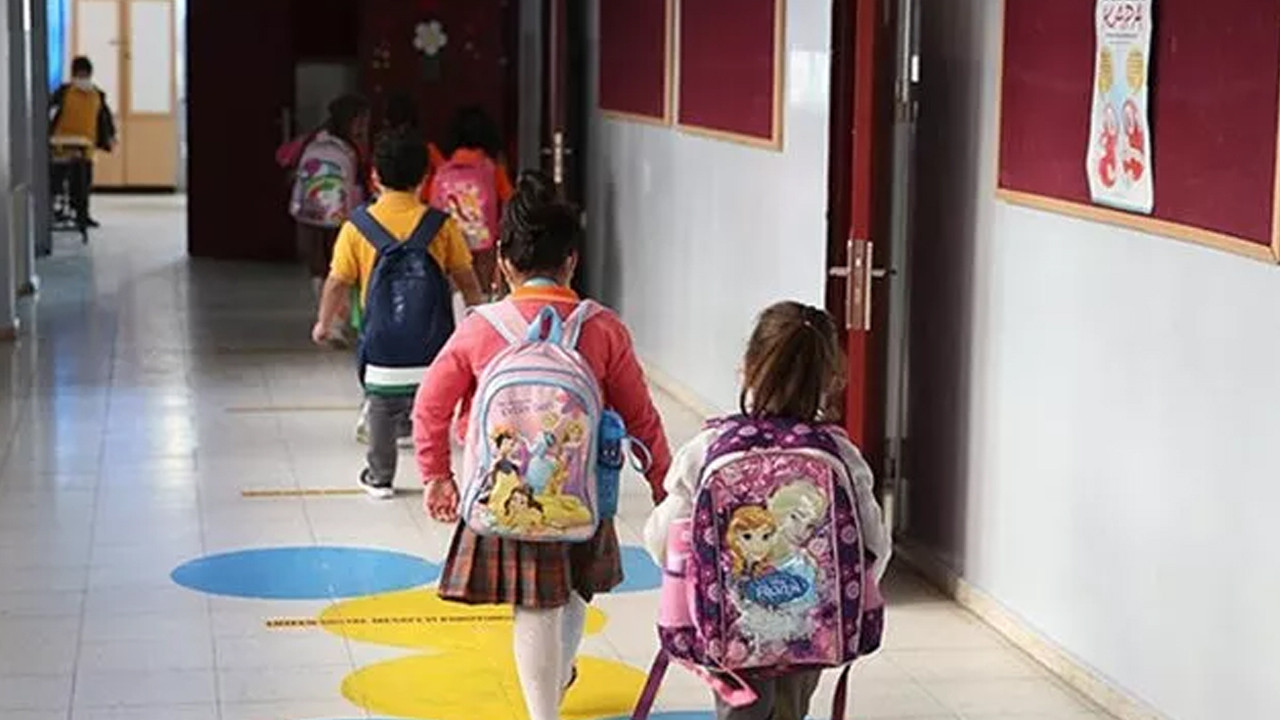 Okulların açılmasıyla birlikte göz muayenesine giden çocuk sayısı arttı