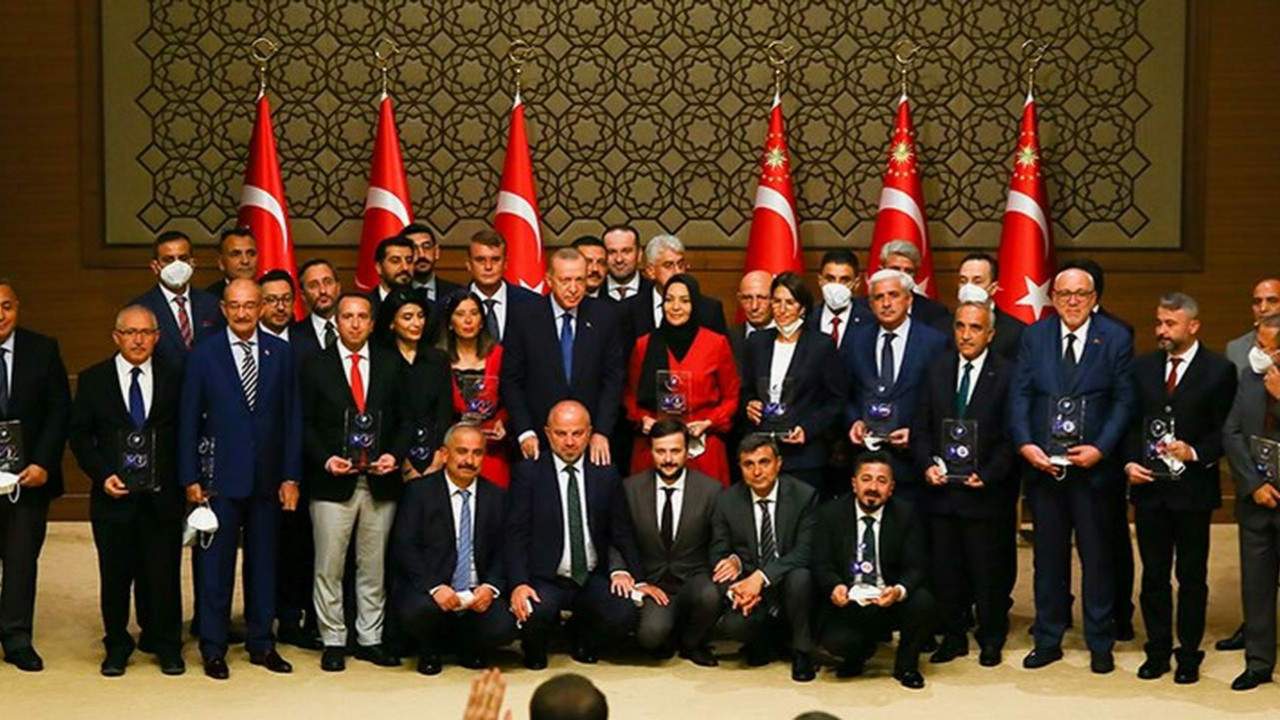 Cumhurbaşkanlığı'nda tepki çeken ''medya ödül töreni''