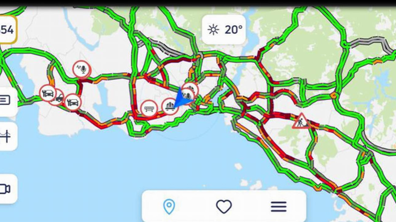 Trafikte olanlara Allah sabır versin! İstanbul'da trafik durdu