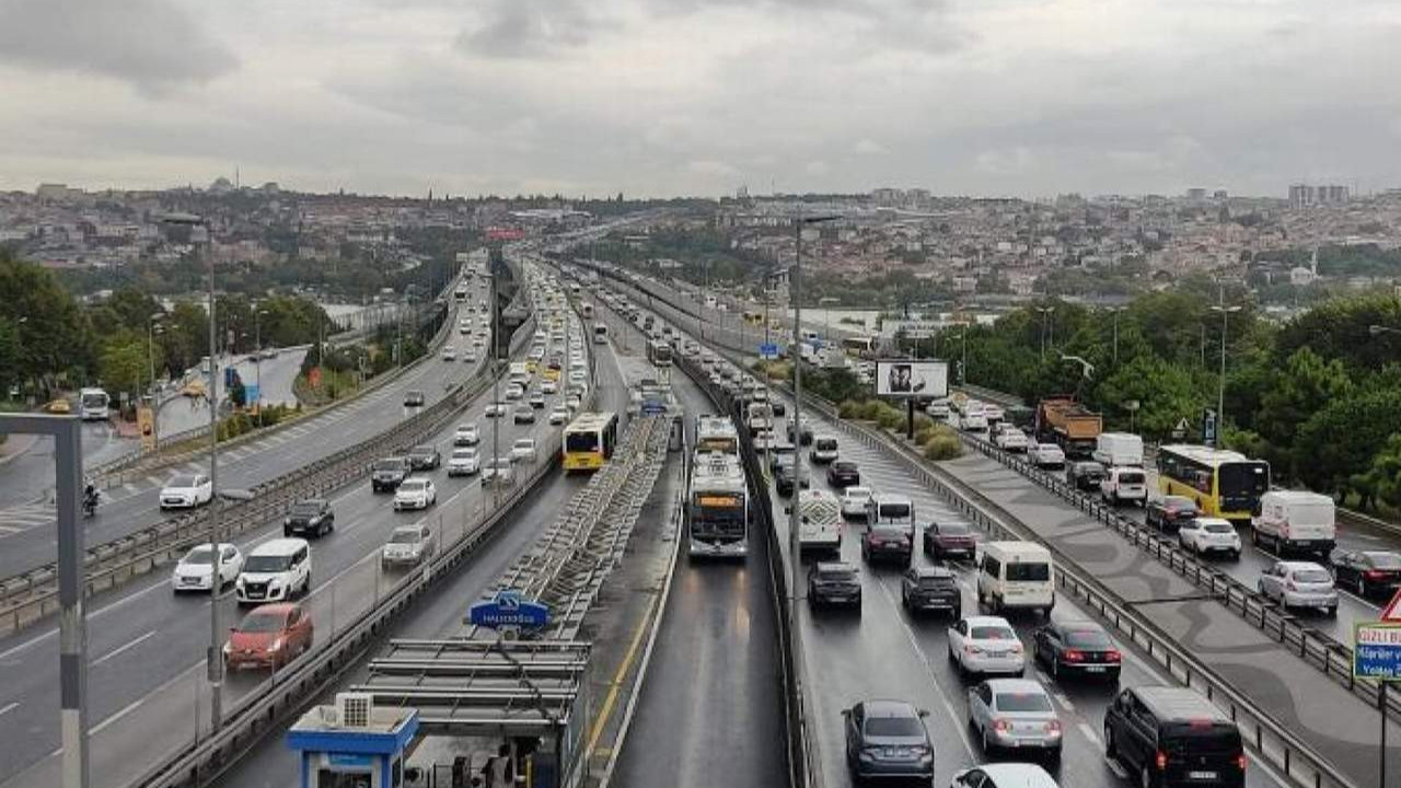 İstanbul'daki araç sayısı 22 ilin nüfusunu aştı