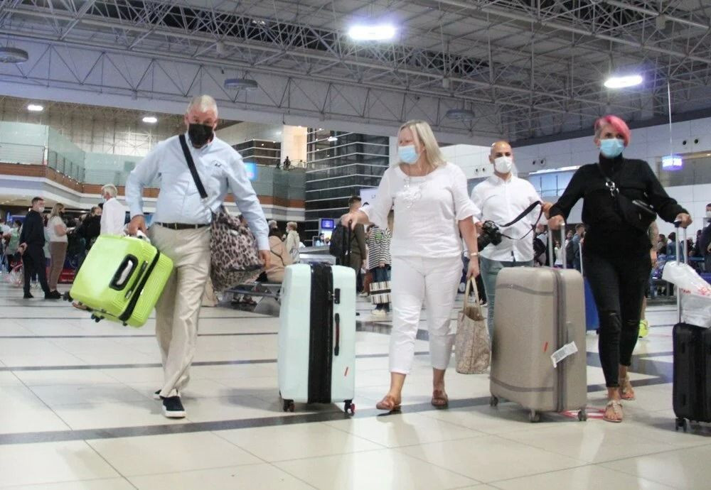 4 ay sonra yeniden... İlk İngiliz kafilesi Antalya'da - Resim: 1