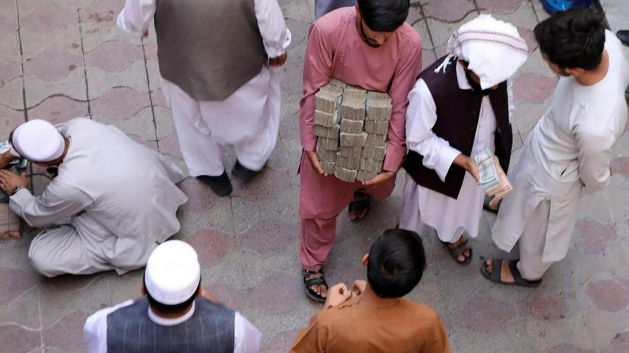 Afganistan'da büyük kriz: Ekonomi çökme noktasında