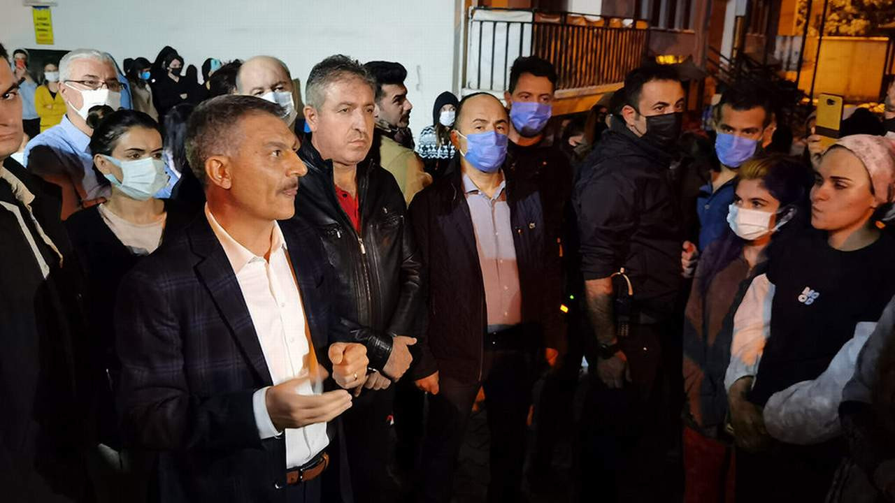 KYK yurdundan çıkarılan 4 öğrenciye arkadaşlarından destek