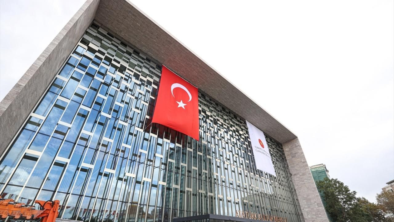 Atatürk Kültür Merkezi açılıyor! İşte içinden ilk görüntüler