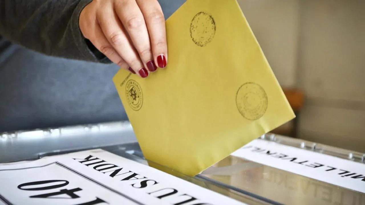 Son anket sonuçlarını böyle açıkladı: AK Parti artık birinci parti değil, birinci partilerden biri - Resim: 3