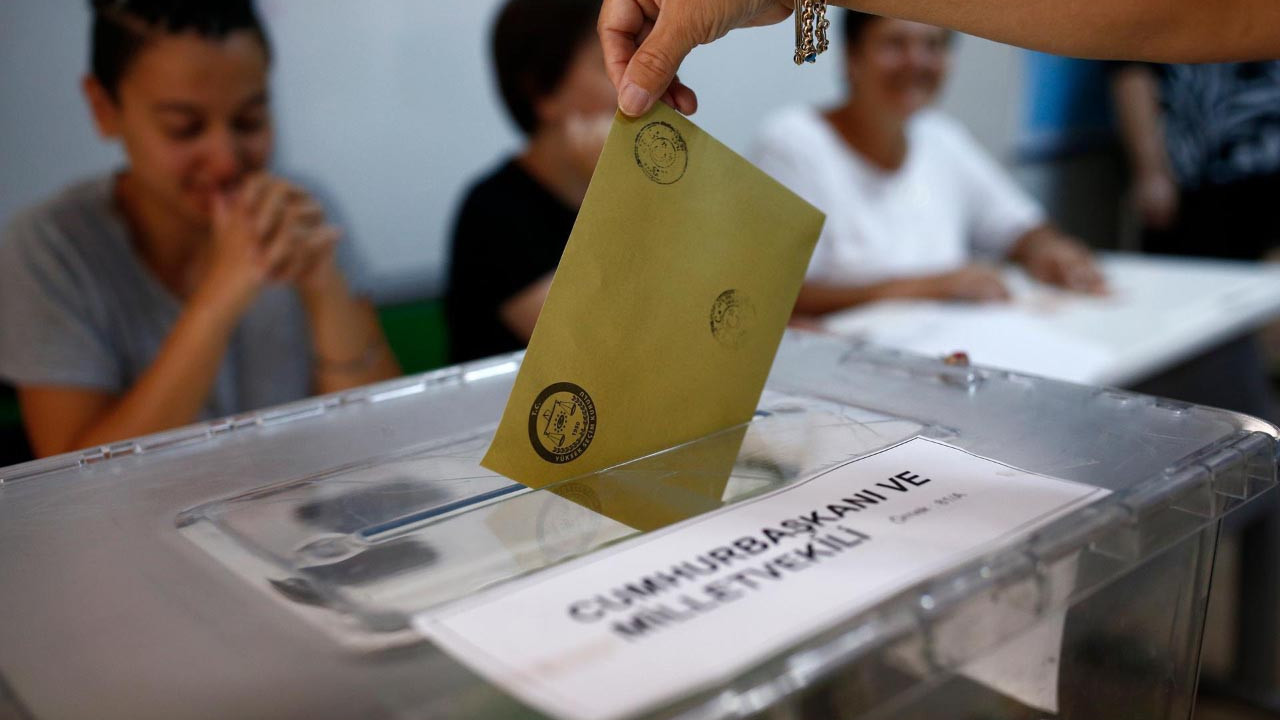 Siyasi partilerin ''başarı oranı'' anketinde tüm partilerin hesaplarını bozacak sonuçlar