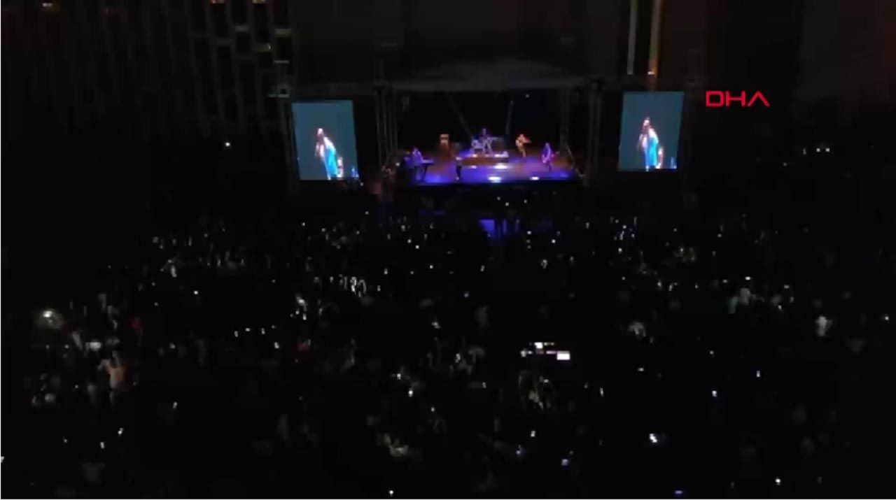 ''Kırmızı'' kategorideki ilimizde sosyal mesafesiz, maskesiz konser - Resim: 4