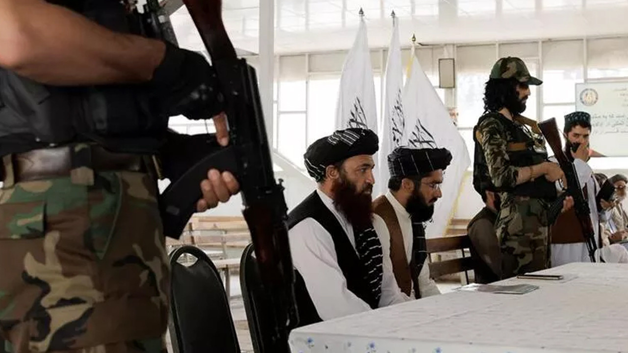 Taliban, ABD'nin bıraktığı silahları satışa çıkardı
