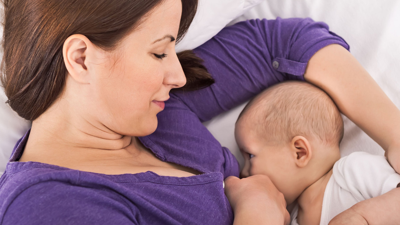Koronavirüs anne sütüyle, bebeklere bulaşır mı ?