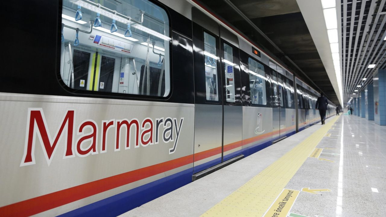 Marmaray’da seferler durdu; vatandaş isyan etti