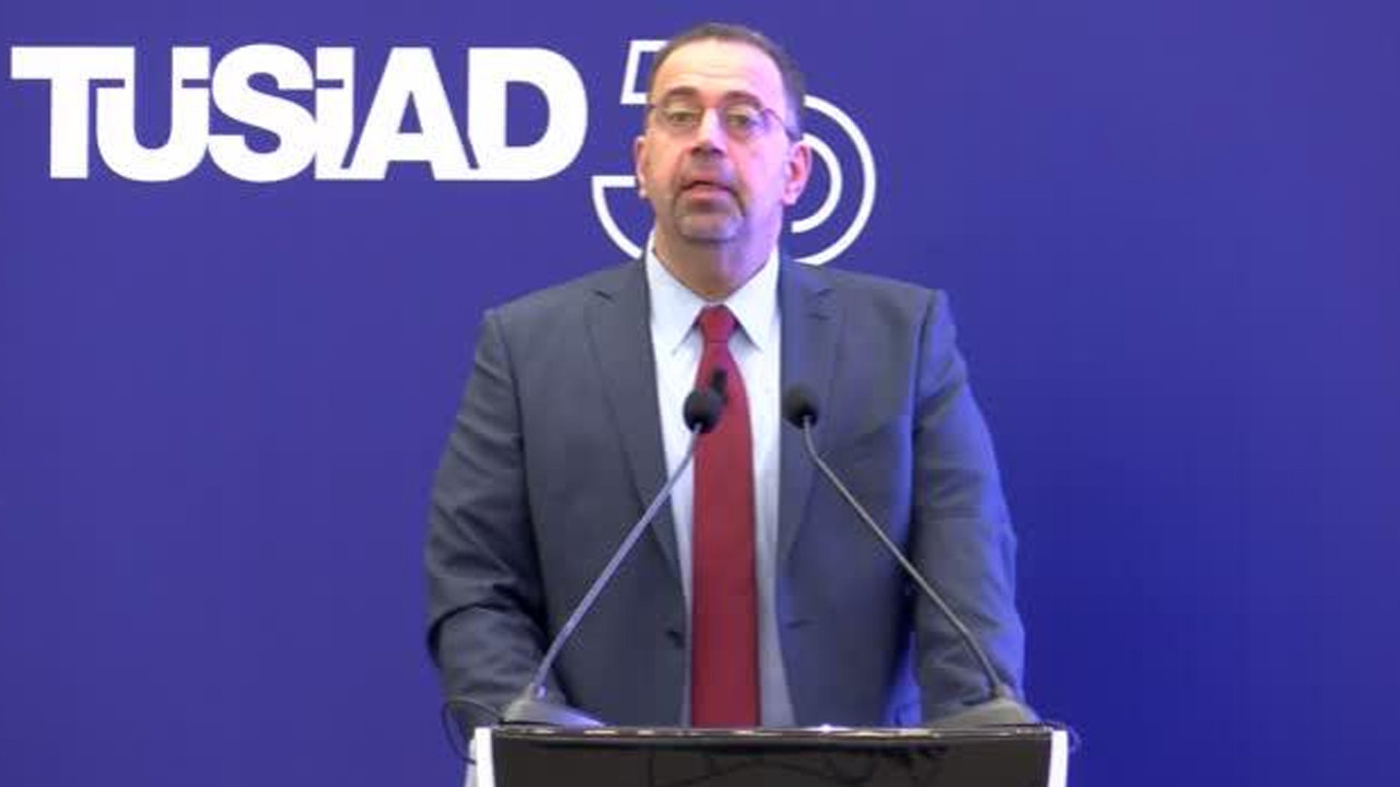 Ekonomist Daron Acemoğlu'ndan diktatör çıkışı