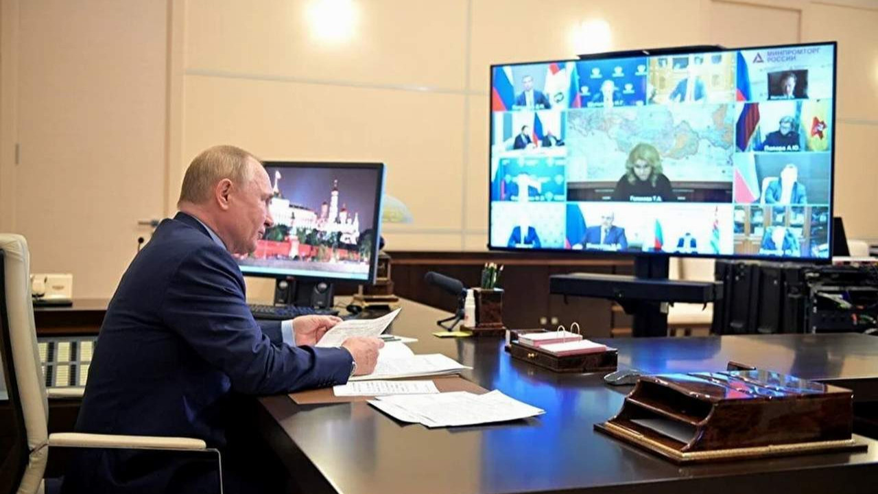 Putin açıkladı; Rusya salgına karşı yeniden tam kapanmaya geçiyor