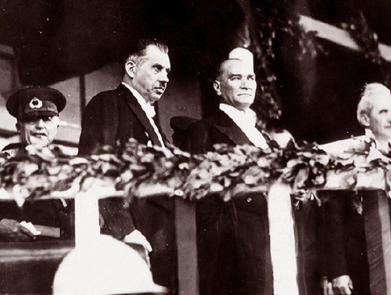 İşte Atatürk'ün Cumhuriyet'i ilk kez anlattığı o akşam yemeğinde yaşananlar - Resim: 2
