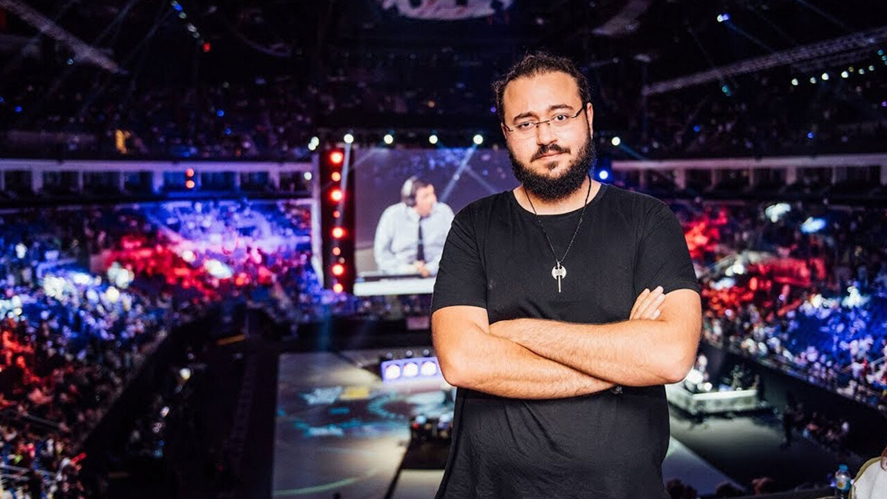 Twitch'in Jahrein'i ''kara para aklama'' iddiaları için ifadeye çağrıldı