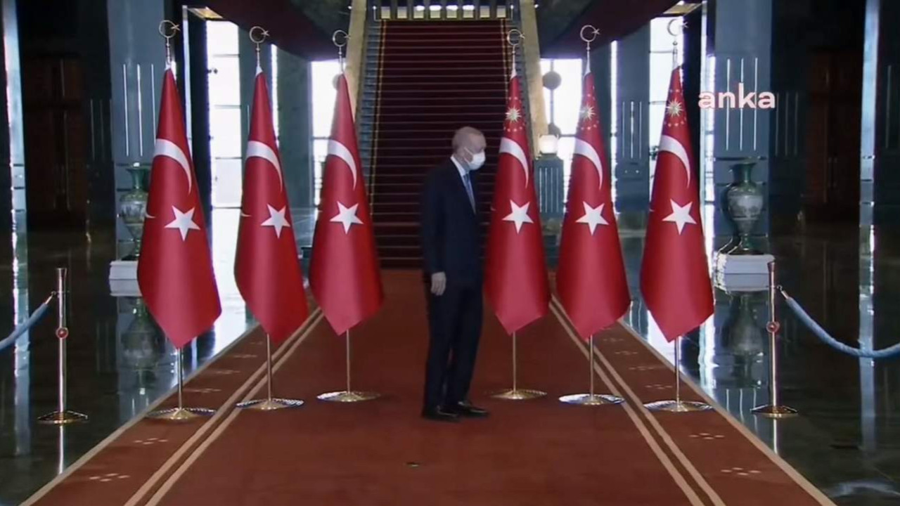 Erdoğan'ın tartışılan yürüyüşünün sebebi açıklandı
