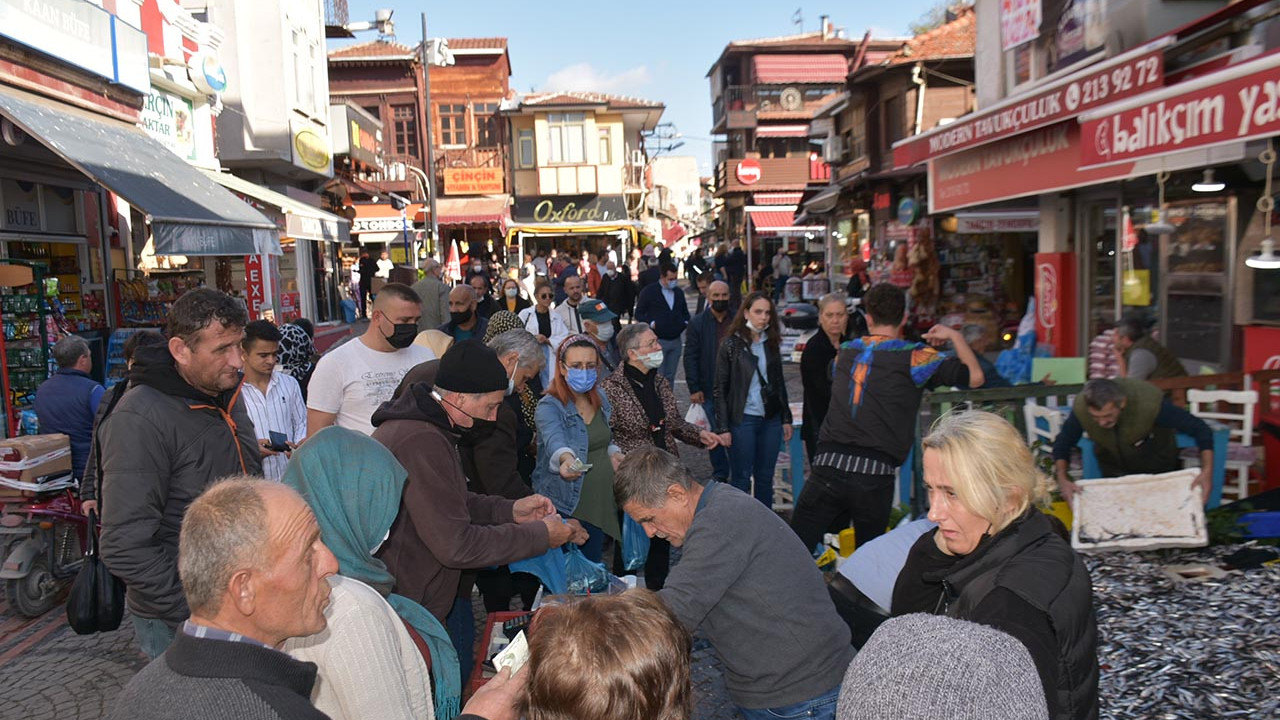 Kilosu 5 TL'ye düştü! Duyan kuyruğa girdi