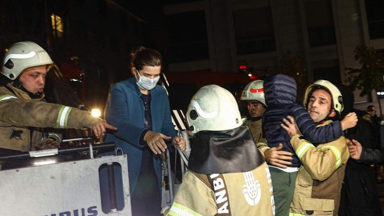 İstanbul’da yangında can pazarı! 17 kişi son anda kurtarıldı