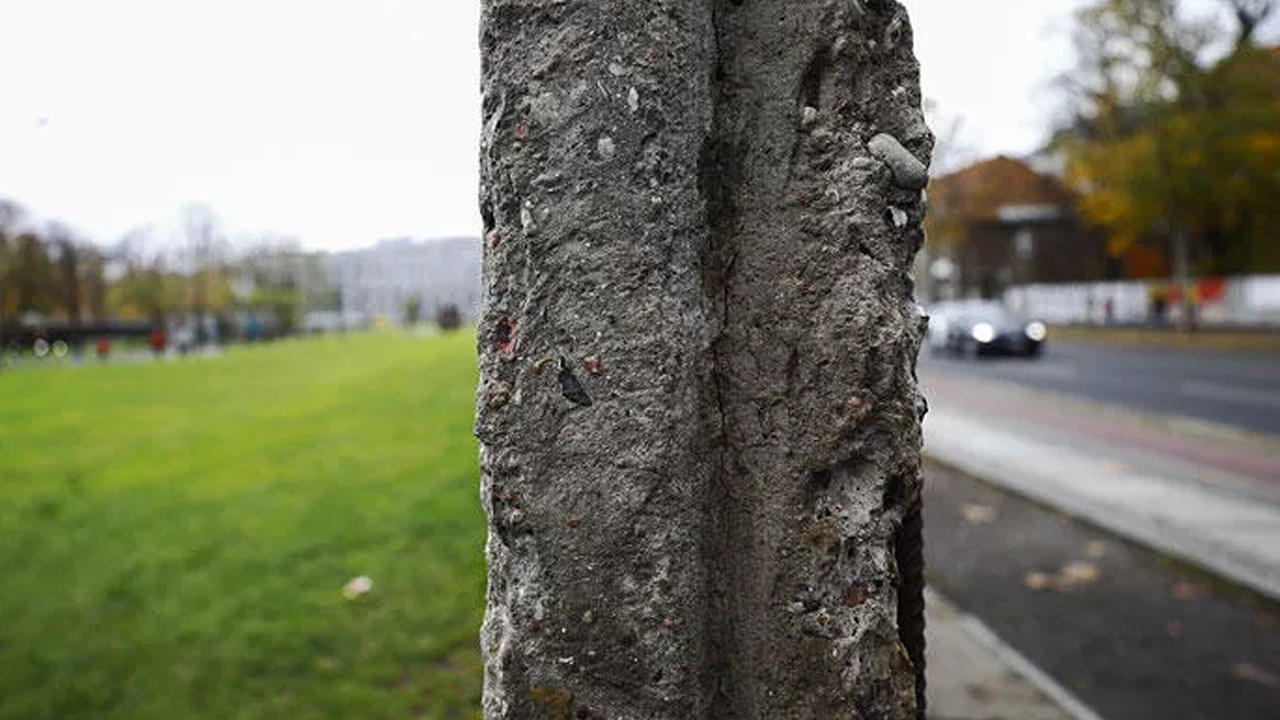 Berlin Duvarı'nın yıkılmasının üzerinden 32 yıl geçti ama...