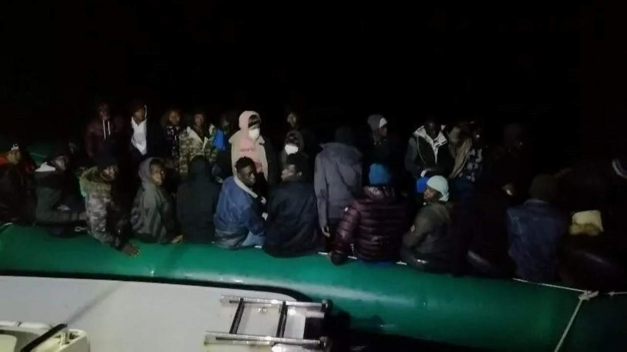 Yunanistan'ın ölüme ittiği 172 kaçak göçmen daha kurtarıldı