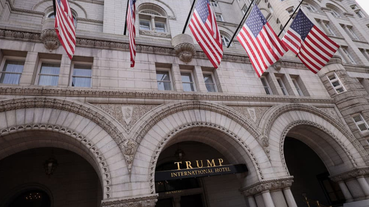 Donald Trump otelini 375 milyon dolara satıyor