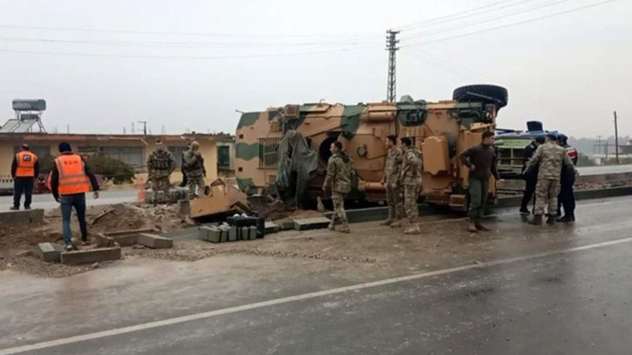 Zırhlı askeri araç devrildi: 3 asker yaralandı!