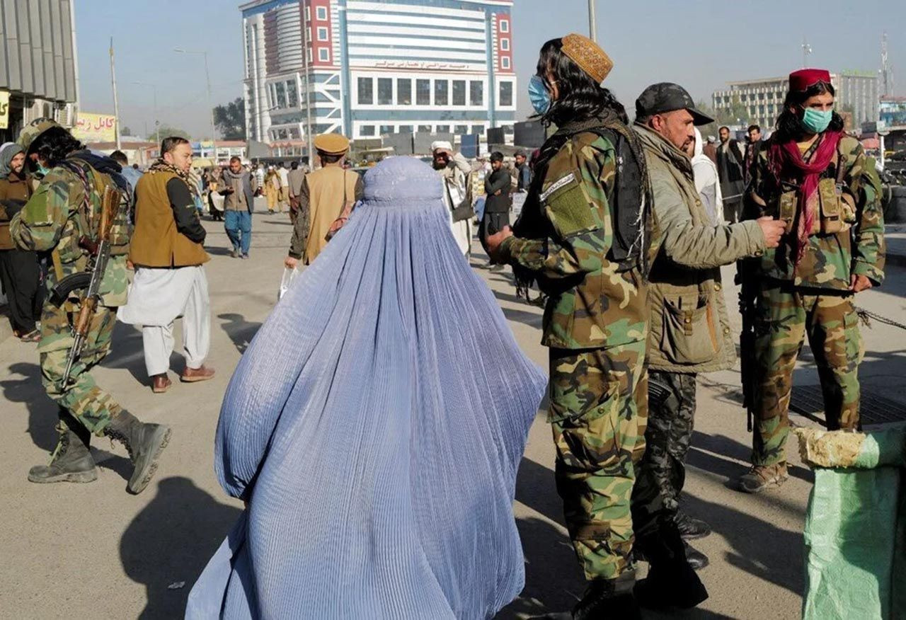 Taliban, kadınların dizilerde oynamasını yasakladı - Resim: 1
