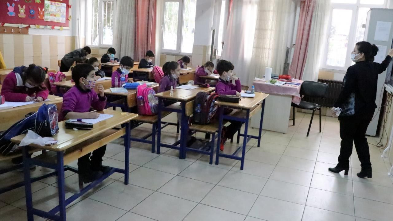 Müjdeyi Erdoğan vermişti! Öğretmenlere tanınacak yeni haklar açıklandı - Resim: 3