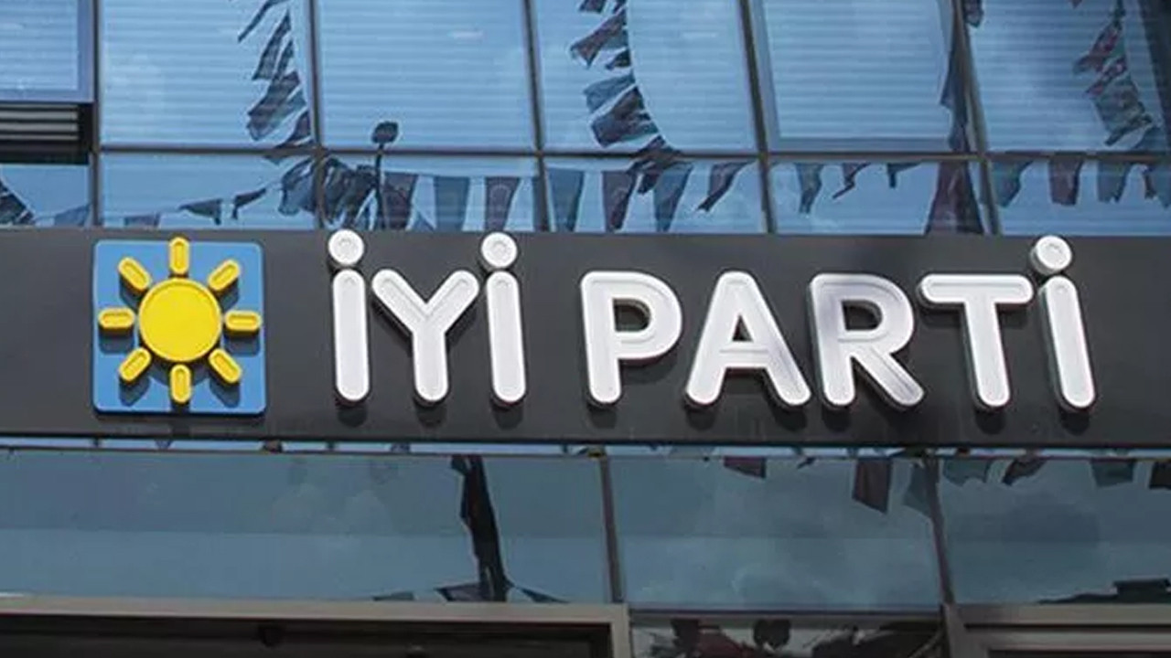 İYİ Parti'den istifa eden 14 kişi MHP'ye geçti